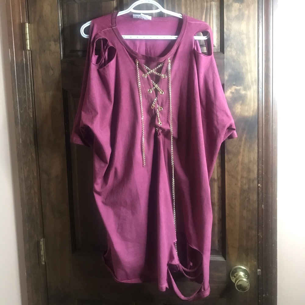 Distressed T-shirt dress with chains